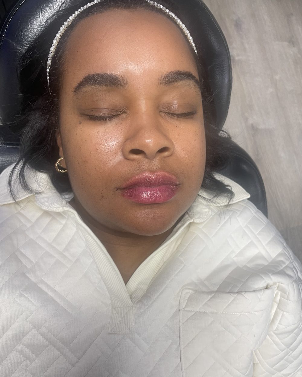 Client's eyebrows before threading